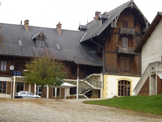 cour château