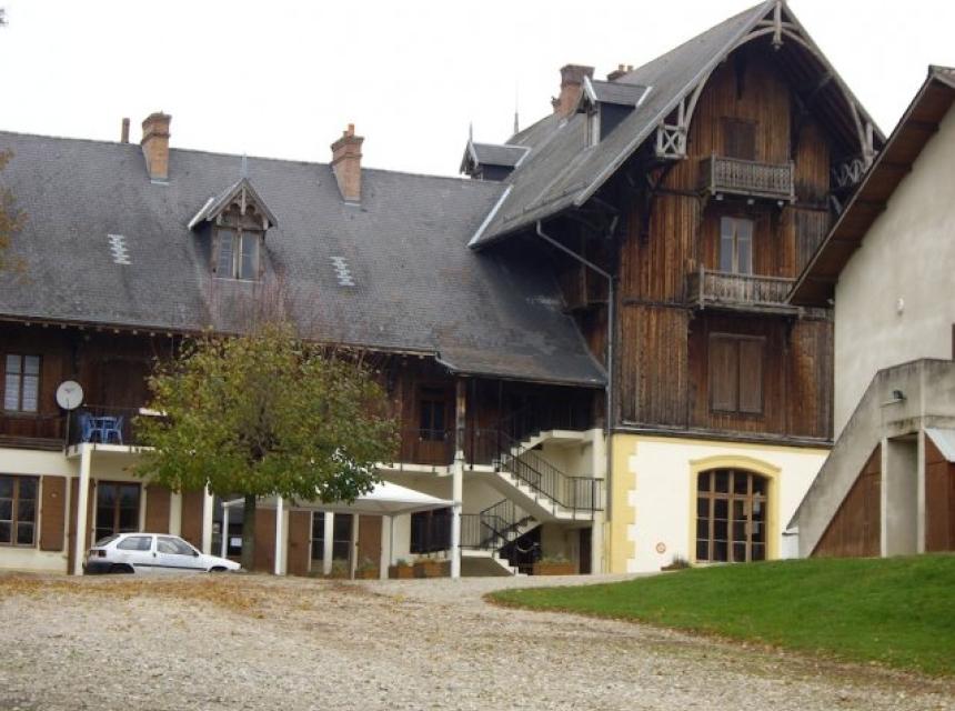 cour château